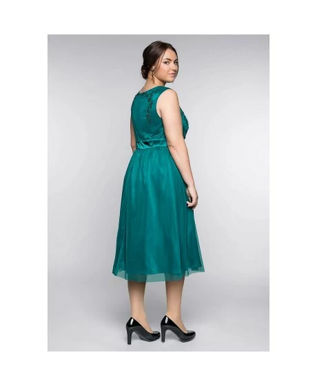 Romantiška Sheego suknelė plačiomis petnešomis