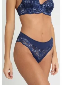 Triumph Amourette Charm Tai D