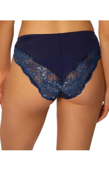 Triumph Amourette Charm Tai D