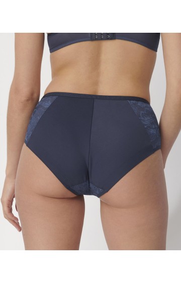 Triumph Amourette Charm Maxi 01