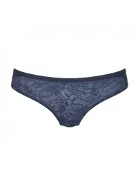 Triumph Amourette Charm Brazilian 01