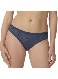 Triumph Amourette Charm Brazilian 01