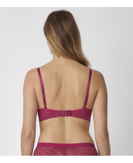 Triumph Aura Spotlight WHP