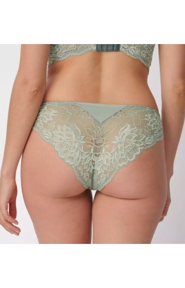 Triumph Amourette Charm Pure Brazilian