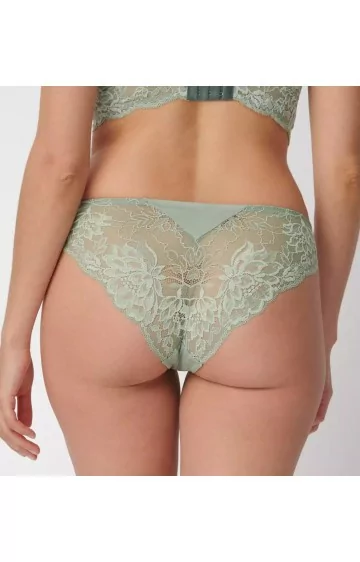 Triumph Amourette Charm Pure Brazilian