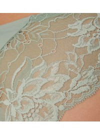 Triumph Amourette Charm Pure Brazilian