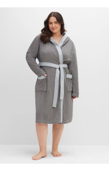 Sheego kilpinis chalatas su gobtuvu