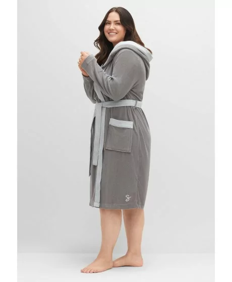 Sheego kilpinis chalatas su gobtuvu