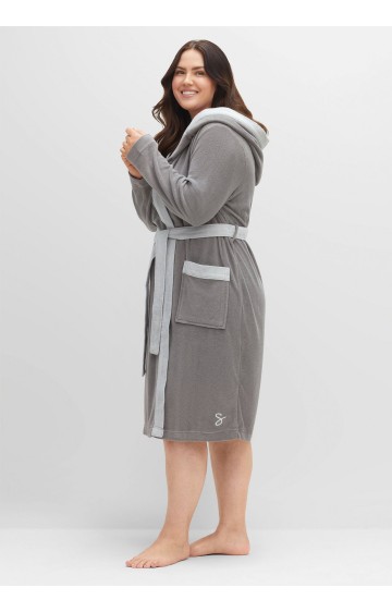 Sheego kilpinis chalatas su gobtuvu