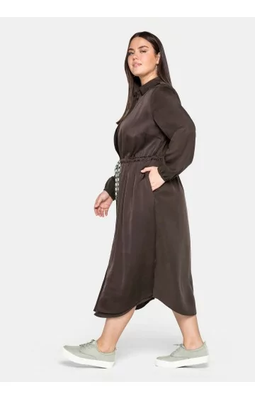 Marškinių tipo Sheego suknelė