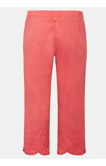 Sheego kapri stiliaus kelnės siuvinėtais galais