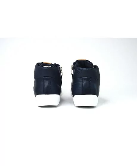 Natūralios odos Sheego laisvalaikio aulinukai