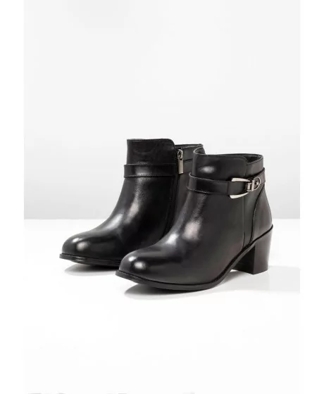 Natūralios odos Sheego pusbačiai