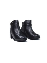 Natūralios odos Sheego pusbačiai