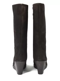 Natūralios verstos odos Sheego aulinukai Natūralios verstos odos Sheego aulinukai