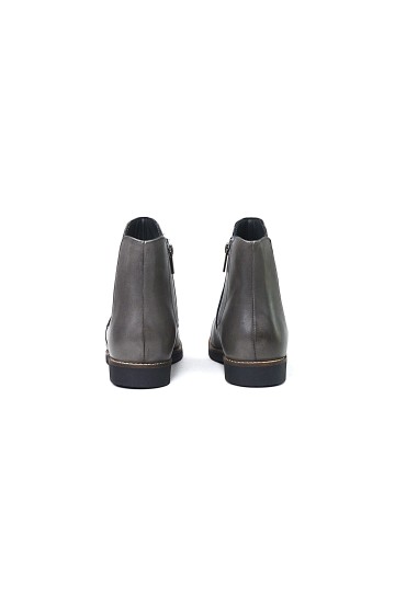 Natūralios jaučio odos Sheego pusbačiai