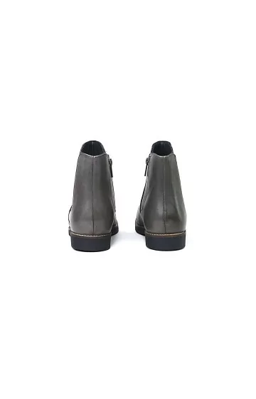 Natūralios jaučio odos Sheego pusbačiai