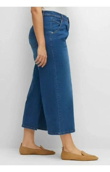 Platūs Sheego džinsai 7/8 ilgio Platūs Sheego džinsai 7/8 ilgio