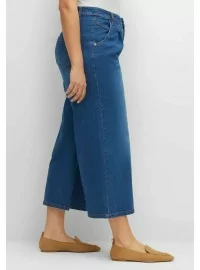 Platūs Sheego džinsai 7/8 ilgio Platūs Sheego džinsai 7/8 ilgio