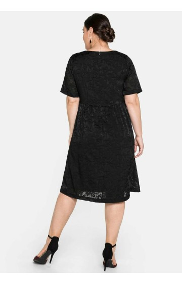 Puošni Sheego suknelė V formos iškirpte