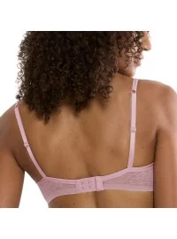 Triumph Signature Sheer WHP EX Triumph Signature Sheer WHP EX