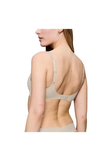 Triumph Body Make-Up Illusion WP EX