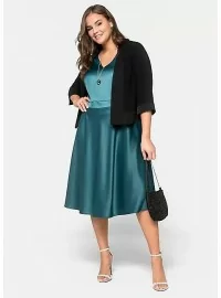 Sheego satininė suknelė