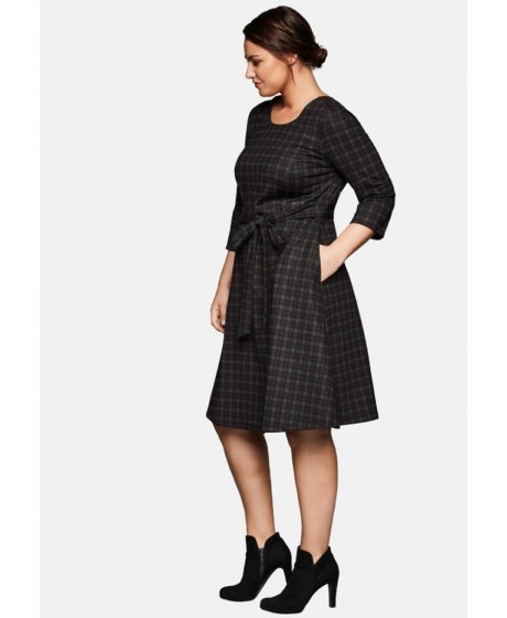 Languota Sheego suknelė su šoninėmis kišenėmis