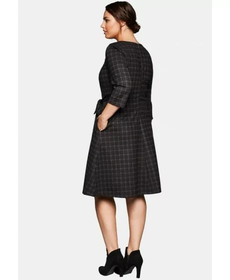 Languota Sheego suknelė su šoninėmis kišenėmis