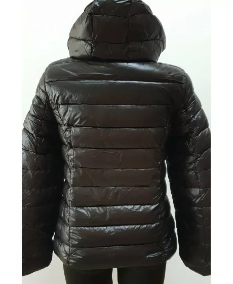 Trumpa dygsniuota striukė ARTIKA