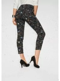 Siauri džinsai iš MAC jeans kolekcijos