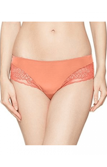 TRIUMPH Amourette Spotlight