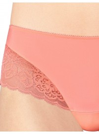 TRIUMPH Amourette Spotlight