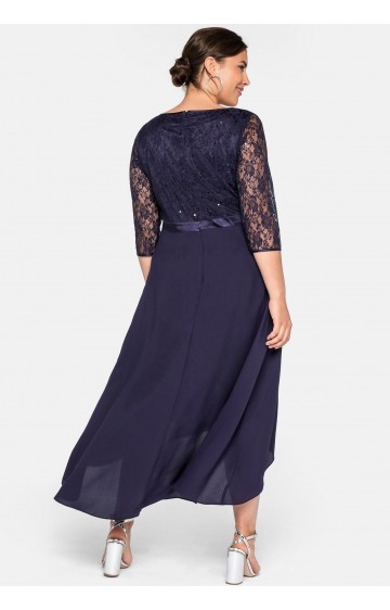 Moteriška ir elegantiška Sheego suknelė