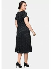 Sheego nėrinių suknelė su figūrą formuojančiu apatiniu