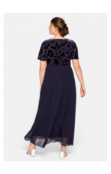 Ilga Sheego suknelė