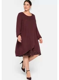 Sluoksniuota varpelio formos Sheego suknelė