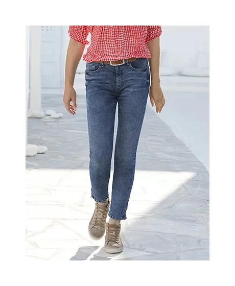 H.I.S. džinsai su siuvinėta kišenes ir aukštesniu liemeniu