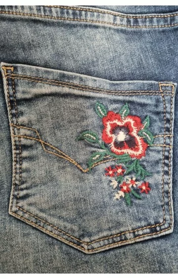 H.I.S. džinsai su siuvinėta kišenes ir aukštesniu liemeniu