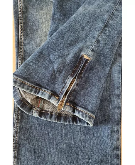 H.I.S. džinsai su siuvinėta kišenes ir aukštesniu liemeniu