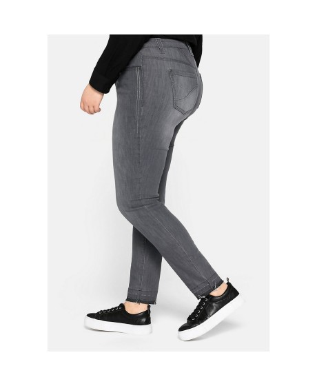 Siauro kirpimo Sheego džinsai