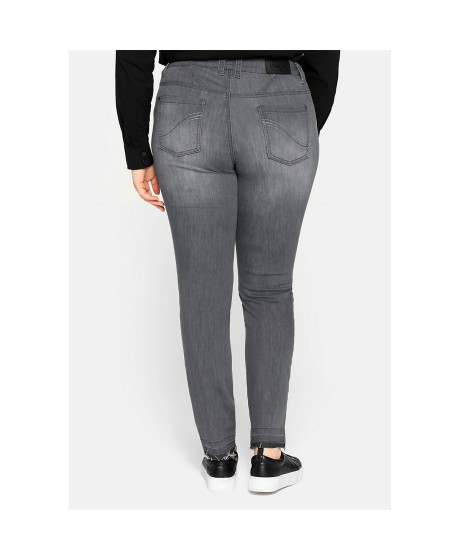 Siauro kirpimo Sheego džinsai