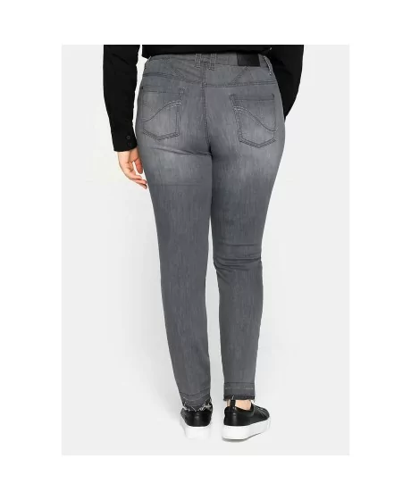 Siauro kirpimo Sheego džinsai