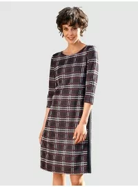 Languota, tiesaus kirpimo Dress In suknelė