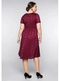 Sheego nėrinių suknelė su figūrą formuojančiu apatiniu